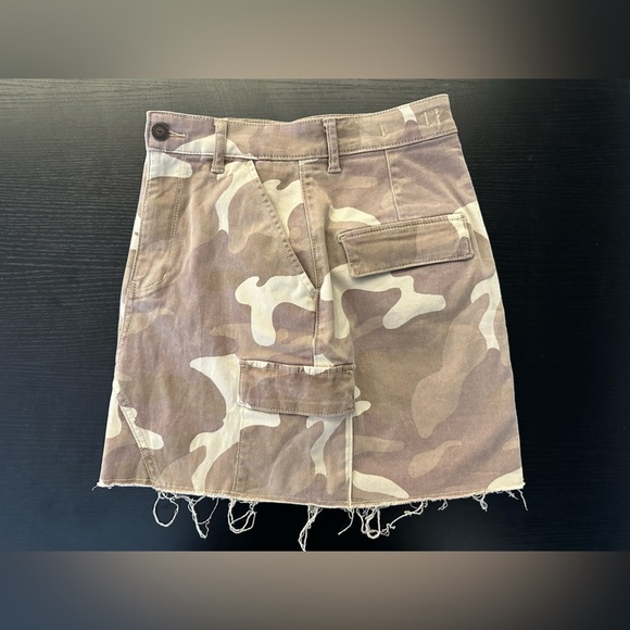 Hollister Tan Camouflage Skirt - Picture 3 of 8